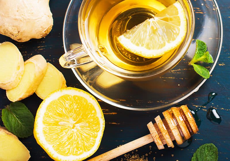 Ingverjev čaj z limono in medom