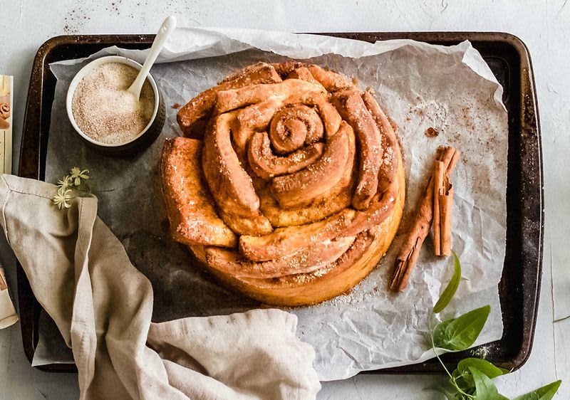 Sladek cimetov kruh iz buče hokaido