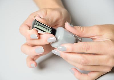 Highlighter, contouring, nega obraza