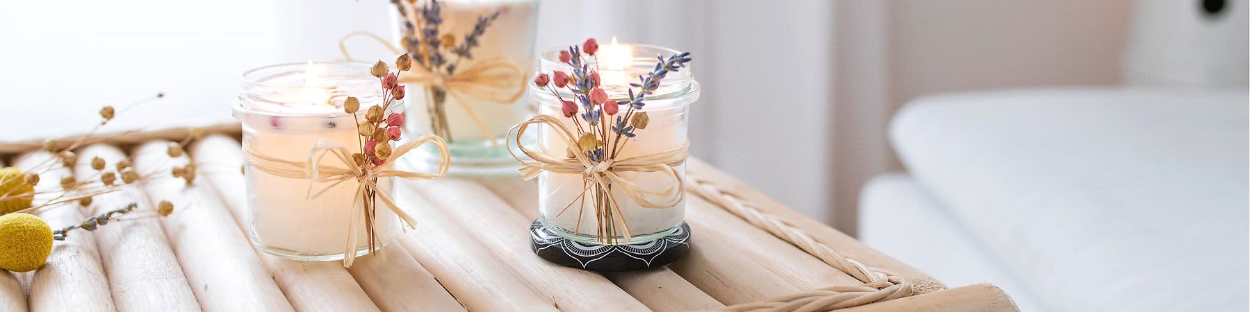 Dišeče sveče v kozarcih