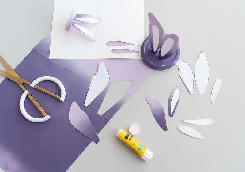 Schere, Uhu und Karton