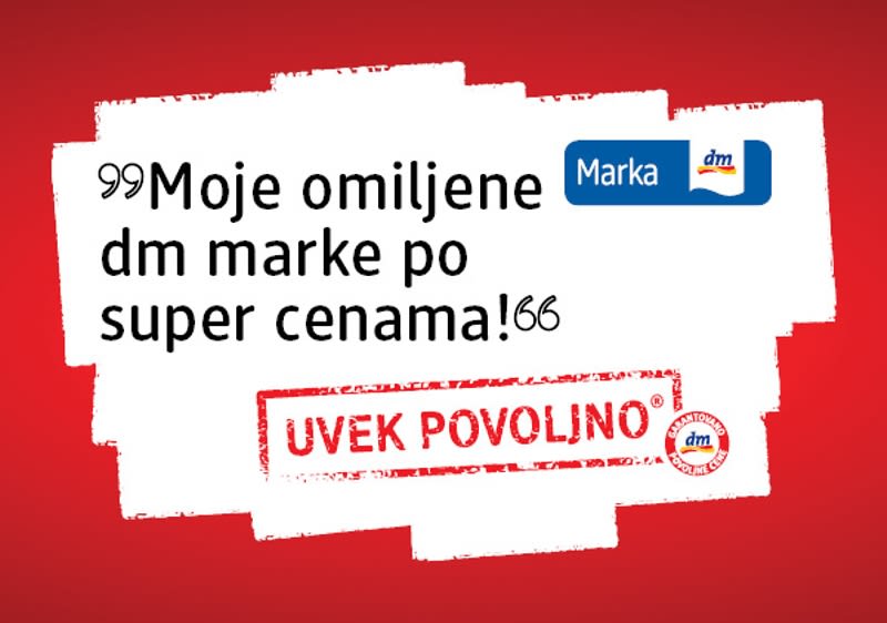 Kundin wird von dm Mitarbeiter in der Filiale beraten