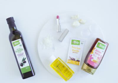 Zutaten für den Lippenbalsam zum selber machen