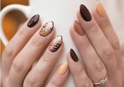 Herbstliches Nageldesign