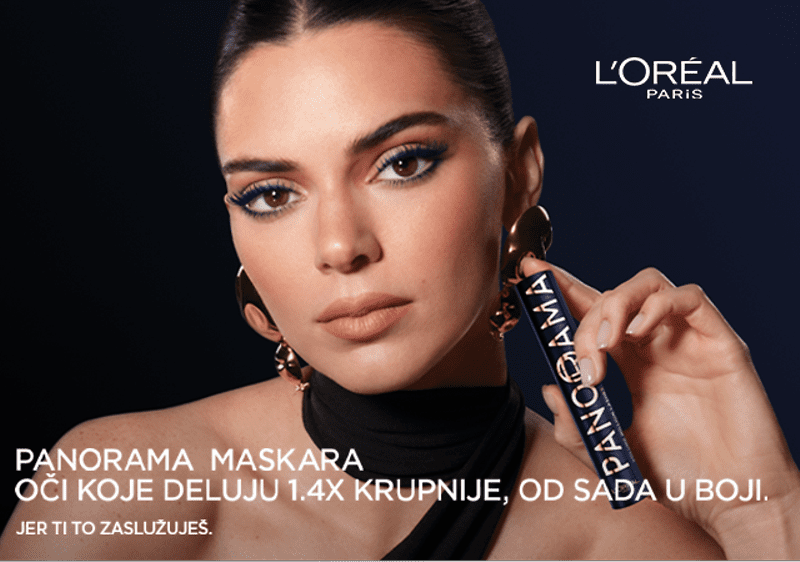 Slika koja prikazuje ženu koja drži tubu Panorama maskare L'Oréal Paris ključna reč panorama maskara