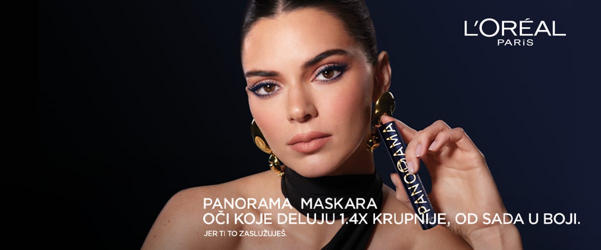 Slika reklame za maskaru Panorama L'Oréal Paris sa ženom koja drži tubu proizvoda i tekstom o maskari