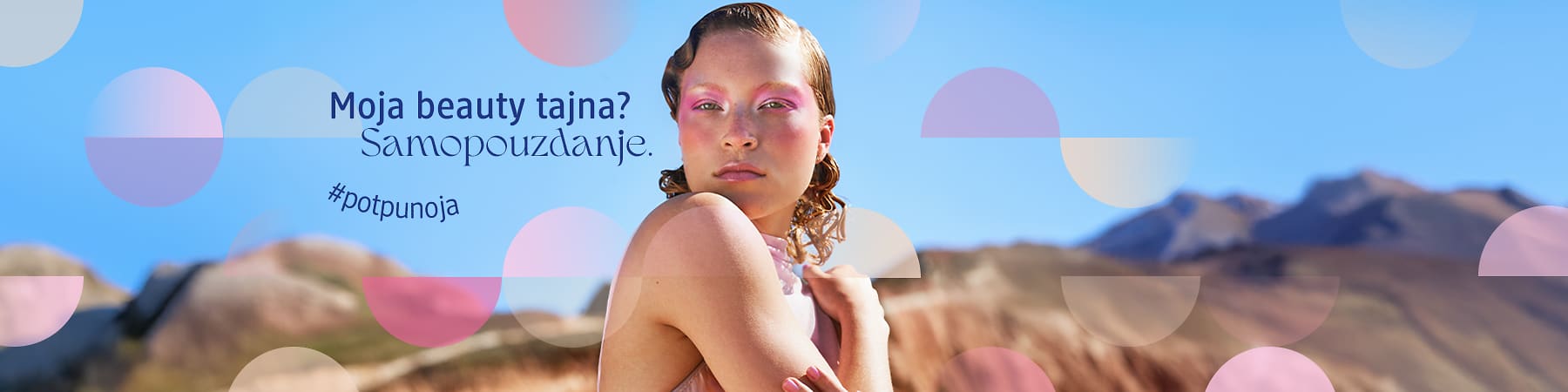 Slika reklamnog postera sa tekstom Moja beauty tajna? Samopouzdanje i ženskom figurom u pozadini