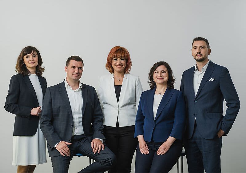 Im Bild: Die Geschäftsführung von dm Bulgarien