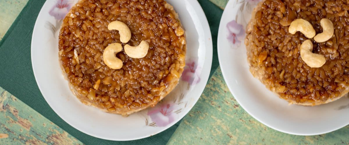 Карамел пудинг со манго и индиски ореви