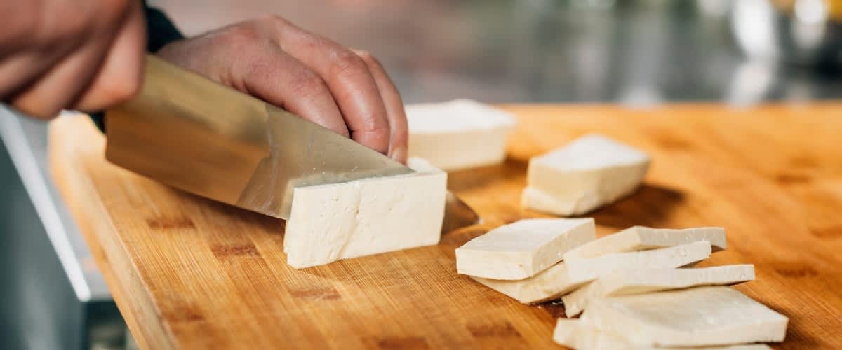 Оргаско тофу во крем сос од печурки