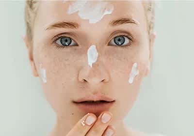 Како правилно да го негувате лицето