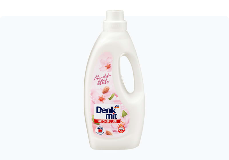 Denkmit омекнувач за алишта со мирис на бадем, 1.5 л, 50 перења