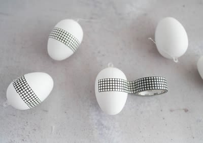 Eier und Klebeband