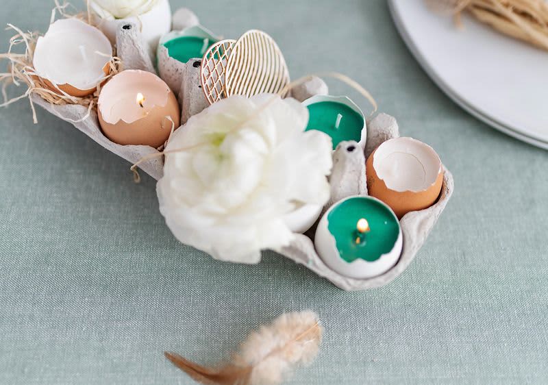 Osterkerze in der Eierschale