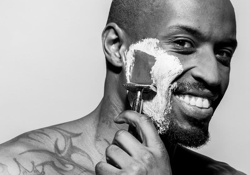 Како да избегнете иритација после бричење